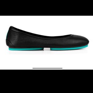Black Tieks ballet flats